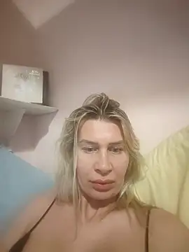 Snapshot of NaughtyClaudia_ chatting on 14, 12, 2025 NaughtyClaudia online show from 14, 12, 2025