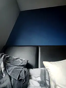 NaughtyClaudia  online show from 18, 11, 2025