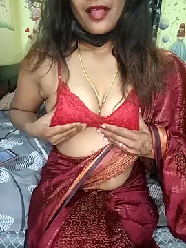 Snapshot of Premalatha_28 chatting on 4, 2, 2026 Premalatha 28 online show from 4, 2, 2026