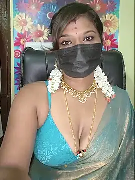 Snapshot of Premalatha_28 chatting on 5, 6, 2026 Premalatha 28 online show from 5, 6, 2026
