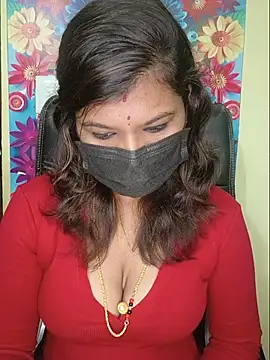 Snapshot of Premalatha_28 chatting on 20, 6, 2026 Premalatha 28 online show from 20, 6, 2026