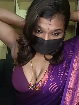 Snapshot of Premalatha_28 chatting on 9, 7, 2026 Premalatha 28 online show from 9, 7, 2026