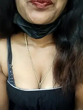 Snapshot of Premalatha_28 chatting on 11, 1, 2026 Premalatha 28 online show from 11, 1, 2026