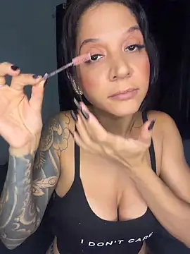 biadominatrix online show from 19, 5, 2026