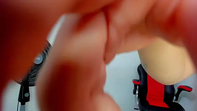 camilla weit online show from 25, 11, 2025