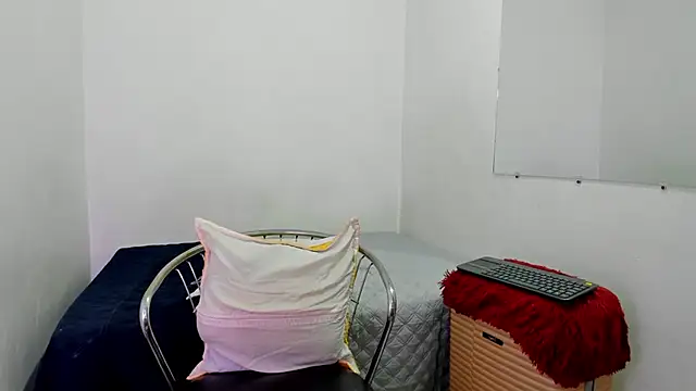 Lucastorrez01 online show from 14, 6, 2026