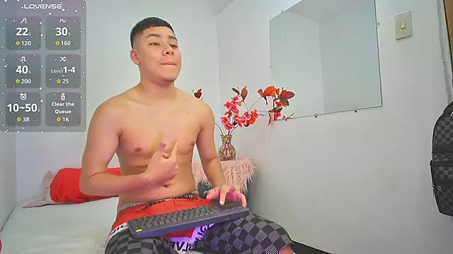 Lucastorrez01 online show from 27, 11, 2025