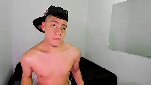 Lucastorrez01 online show from 13, 4, 2026