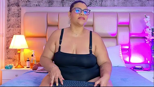 Snapshot of SelennaCooper chatting on 19, 4, 2026 SelennaCooper online show from 19, 4, 2026