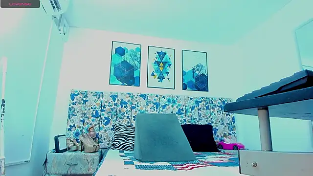 Samanthahotxts online show from 18, 3, 2026