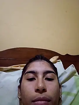 Snapshot of skinnyrox chatting on 1, 3, 2026 skinnyrox online show from 1, 3, 2026