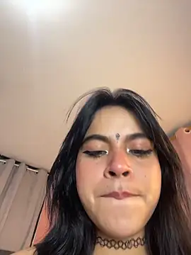 Sophie wyld online show from 18, 11, 2025