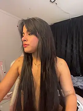 Sophie wyld online show from 4, 12, 2025