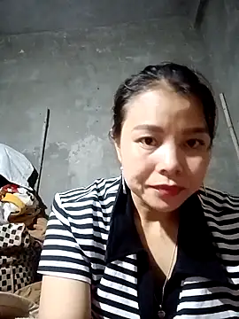 Snapshot of mon1-day chatting on 17, 12, 2025 mon1-day online show from 17, 12, 2025