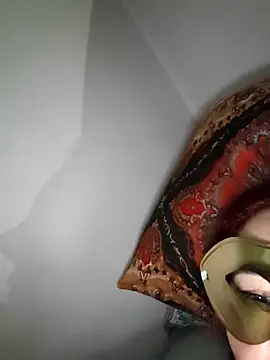 Virginass2000 online show from 22, 11, 2025