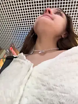 ErikaMuse online show from 25, 11, 2025