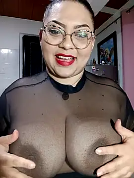 Snapshot of Anna_Lucia88 chatting on 8, 6, 2026 Anna Lucia88 online show from 8, 6, 2026