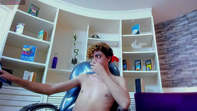 Twinkk Guy online show from 28, 11, 2025