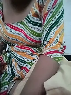 Snapshot of Menka_cut34 chatting on 2, 7, 2026 Menka cut34 online show from 2, 7, 2026
