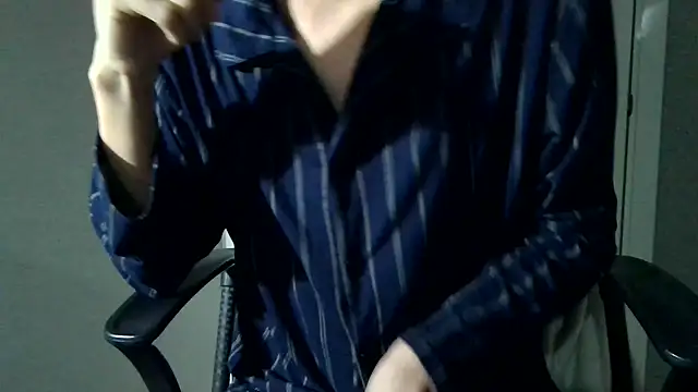 Snapshot of minhyuck001 chatting on 23, 11, 2025 minhyuck001 online show from 23, 11, 2025