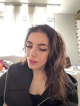 Snapshot of lunababy77 chatting on 15, 2, 2026 lunababy77 online show from 15, 2, 2026