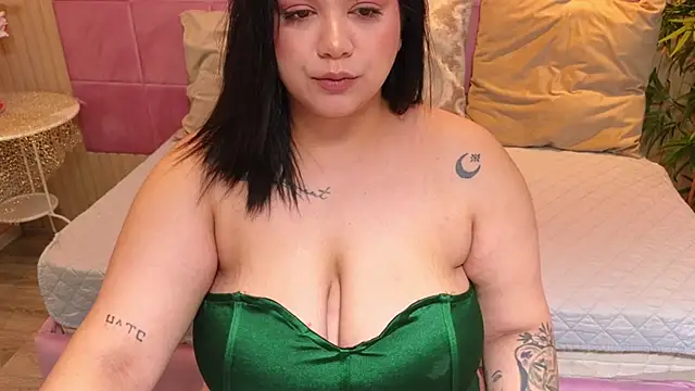 SpicyCarlaXX online show from 10, 4, 2026