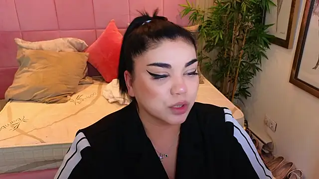 SpicyCarlaXX online show from 25, 3, 2026