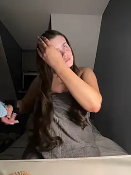 Blonde Bunny online show from 12, 2, 2026