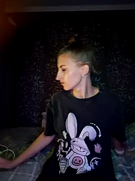 carolinakis  online show from 19, 11, 2025