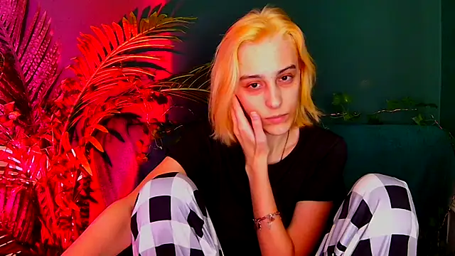 MiilaGlow online show from 19, 12, 2025