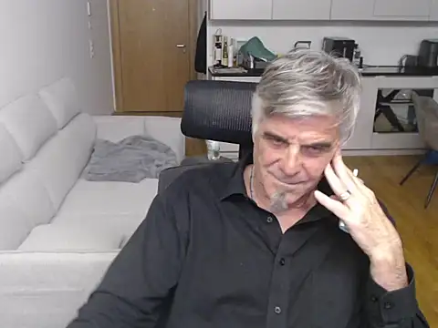 Buidapest online show from 14, 4, 2026