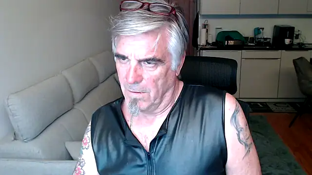 Buidapest online show from 10, 5, 2026