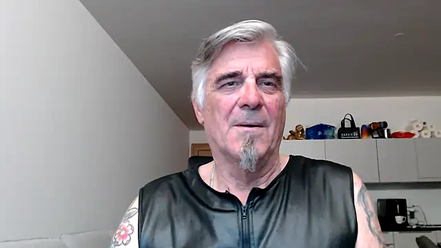 Buidapest online show from 10, 5, 2026