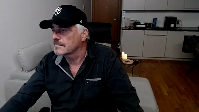 Buidapest online show from 18, 11, 2025