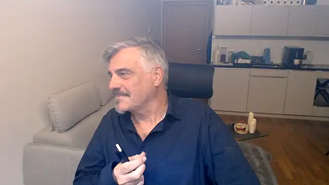 Buidapest online show from 17, 12, 2025