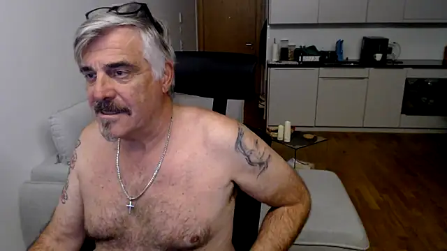 Buidapest online show from 13, 12, 2025