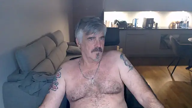 Buidapest online show from 15, 12, 2025