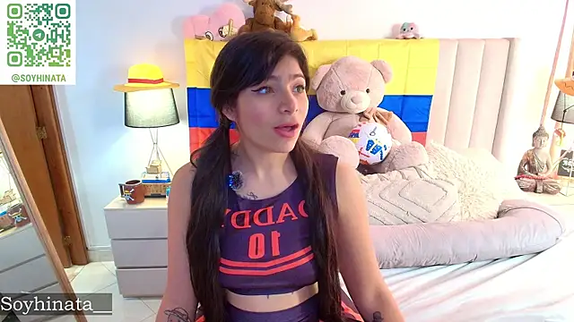 Snapshot of Emyii_ chatting on 21, 6, 2026 Emyii online show from 21, 6, 2026