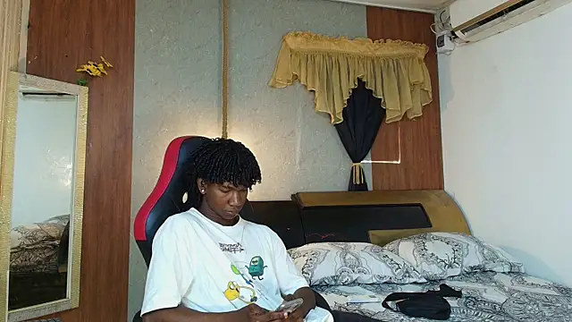 Snapshot of negga_cum chatting on 28, 5, 2026 negga cum online show from 28, 5, 2026