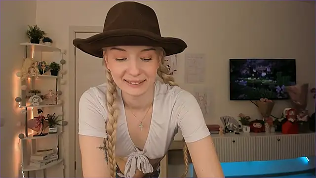 Snapshot of Tiffany_Paw chatting on 30, 6, 2026 Tiffany Paw online show from 30, 6, 2026
