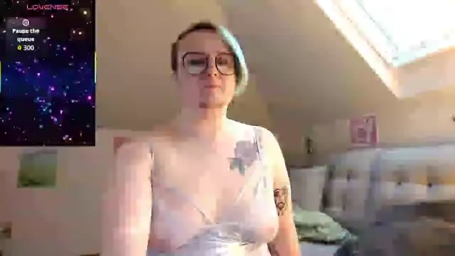 queerlyjaz online show from 8, 3, 2026