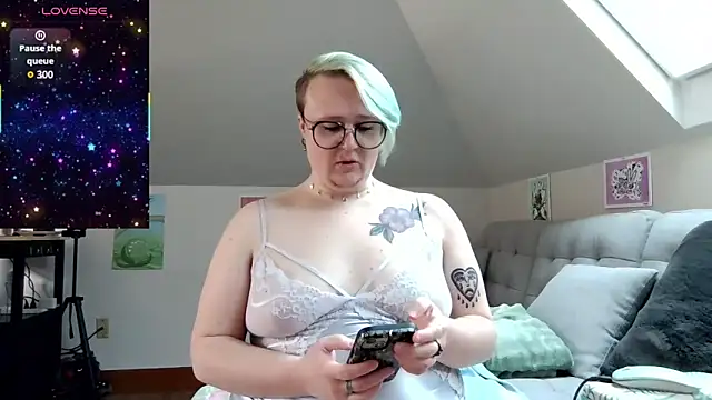 queerlyjaz online show from 22, 2, 2026