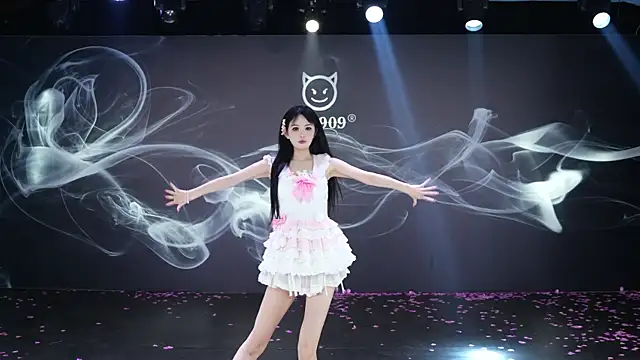 LU-909 online show from 13, 1, 2026