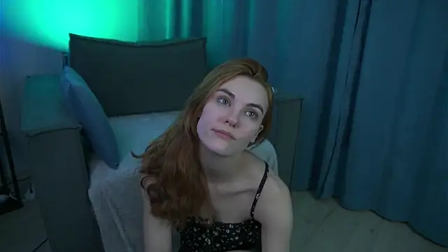 Snapshot of foxy_cute4you chatting on 8, 2, 2026 foxy cute4you online show from 8, 2, 2026