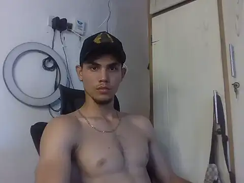 Snapshot of MischievousDuo chatting on 22, 11, 2025 MischievousDuo online show from 22, 11, 2025