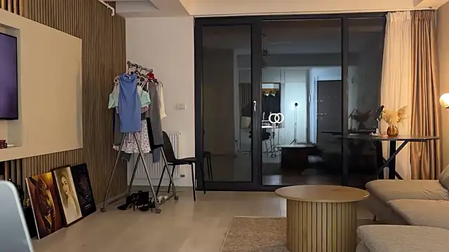 Jolienne online show from 30, 3, 2026