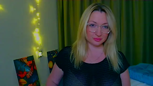 MilaLove   online show from 17, 11, 2025