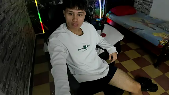 esteban rios  online show from 30, 11, 2025