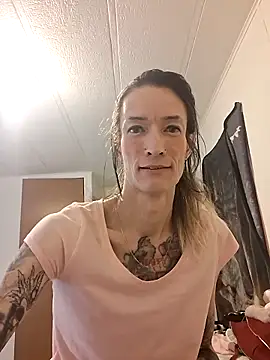 MaitressePomme3 online show from 6, 1, 2026