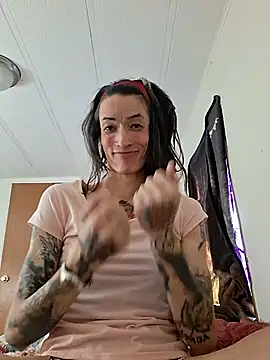 MaitressePomme3 online show from 19, 11, 2025